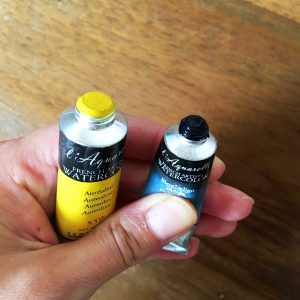 Valeur auréoline vs. indigo couleurs aquarelle